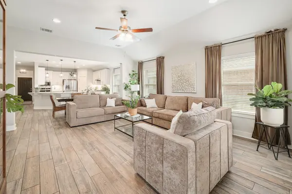 7704 Leonardo DR, Round Rock, TX 78665