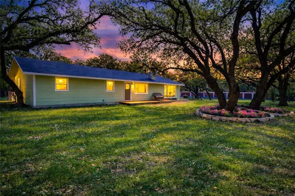 207 Haley, Johnson City, TX 78636