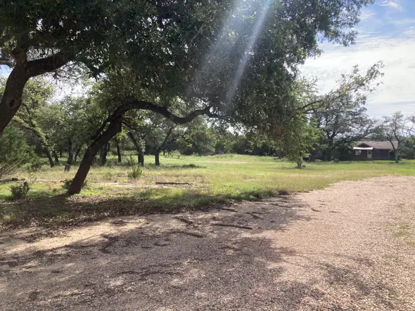 1050 Harmon Hills RD, Dripping Springs, TX 78620