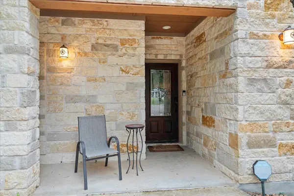 9 Caliche CT, Wimberley, TX 78676