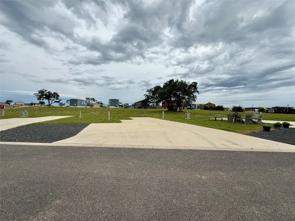 5386 Ranch Road 1376 RD #212, Fredericksburg, TX 78624