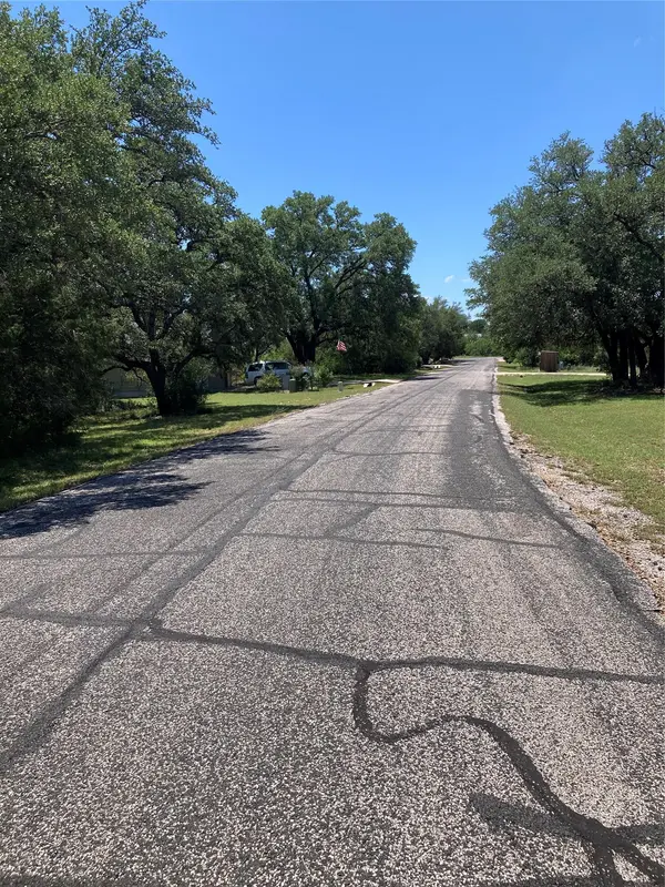 115 Keswick DR, Spicewood, TX 78669
