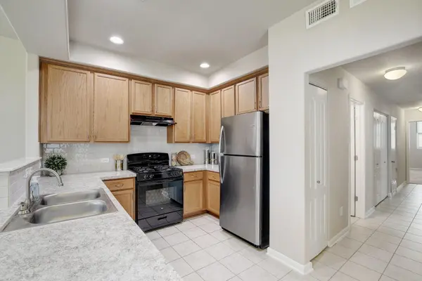 524 Ferrule DR, Kyle, TX 78640