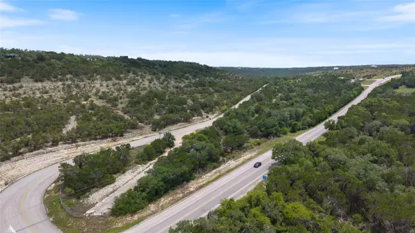 424 Spoke Hollow RD, Wimberley, TX 78676