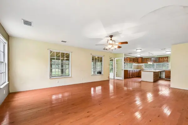 116 Hart LN, Cedar Creek, TX 78612