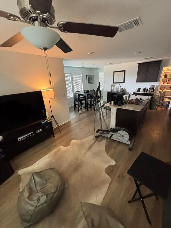 7120 Sparkling Light DR #B, Del Valle, TX 78617