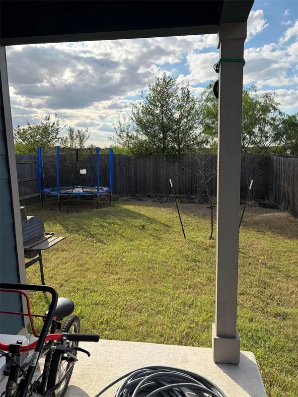 7120 Sparkling Light DR #B, Del Valle, TX 78617