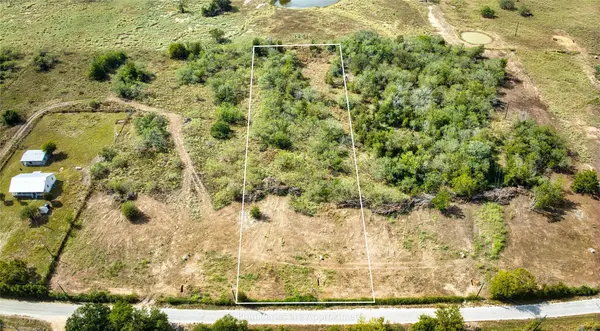 287 Sunset TRL, Luling, TX 78648