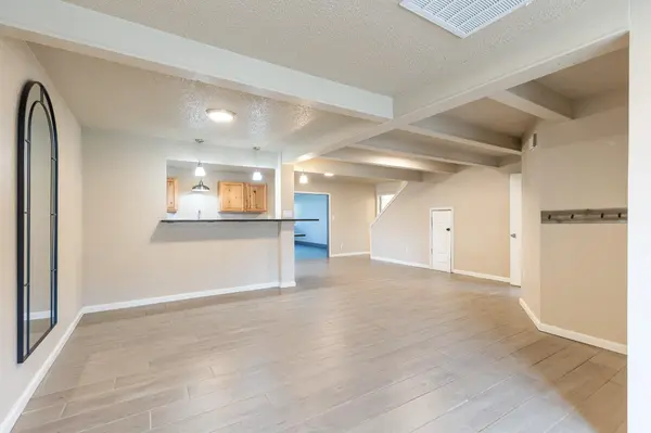 400 N River Oaks DR, Burnet, TX 78611