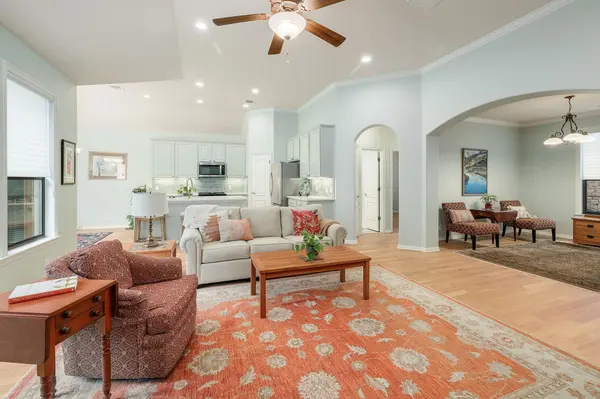 4205 Dot DR, Austin, TX 78727