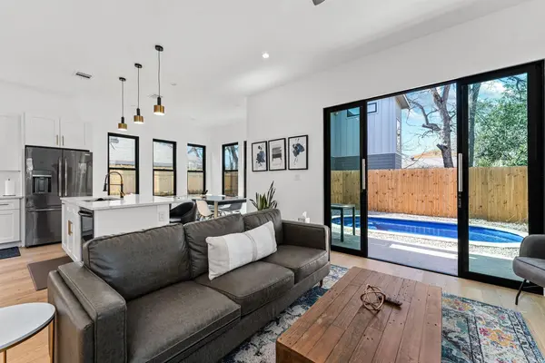 910 Tillery ST #A, Austin, TX 78702