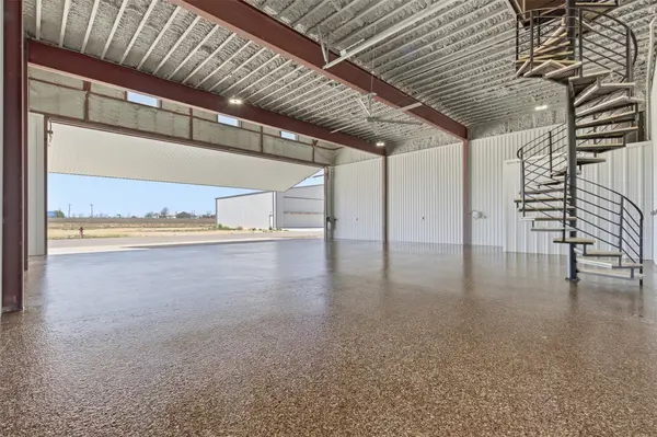 15850 Salado Airport 39, Salado, TX 76571