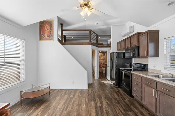 3270 Fm 671, Luling, TX 78648