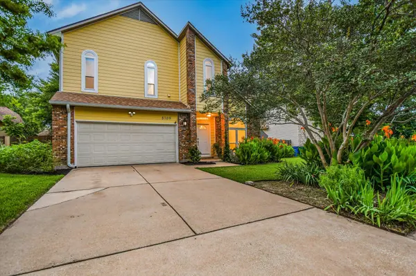 8109 FLASHPAN CV, Austin, TX 78729