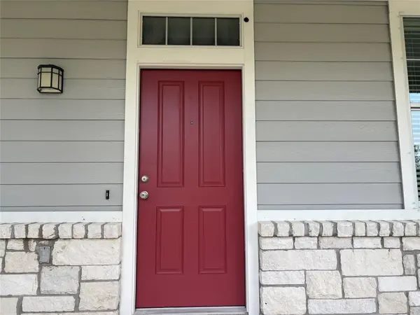 1076 Sanders, Kyle, TX 78640