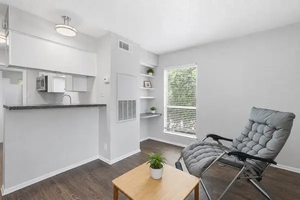 2801 Hemphill PARK #A301, Austin, TX 78705