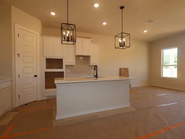 160 Champ Ave, Buda, TX 78610