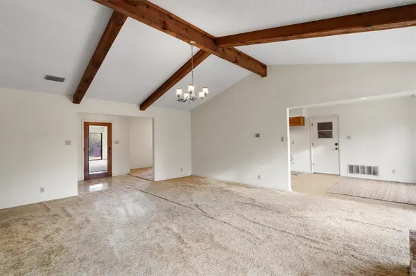 422 Patricia RD, Georgetown, TX 78628