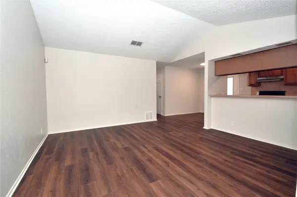 11314 Walnut Ridge DR #B, Austin, TX 78753