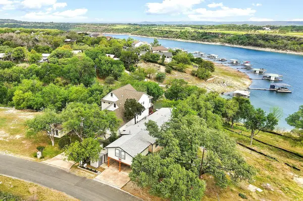 1019 Lake Shore DR, Spicewood, TX 78669