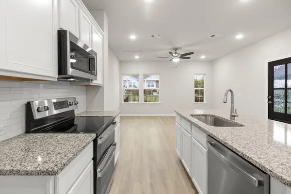 16806 Sonoma Breeze DR, Manor, TX 78653