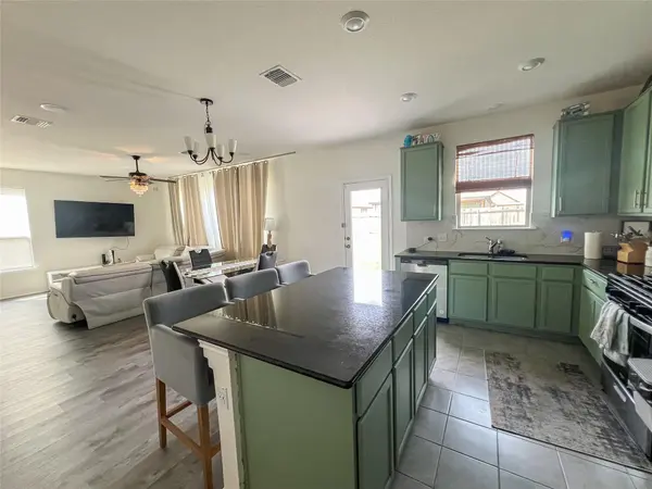 221 Summit DR, Lockhart, TX 78644