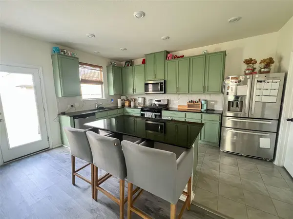 221 Summit DR, Lockhart, TX 78644