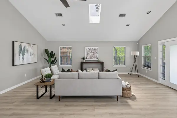 411 W Live Oak ST, Austin, TX 78704