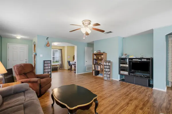 718 Blair Ave, Bastrop, TX 78602