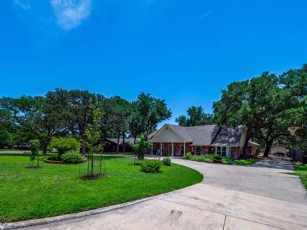 97 W Mimosa CIR, San Marcos, TX 78666