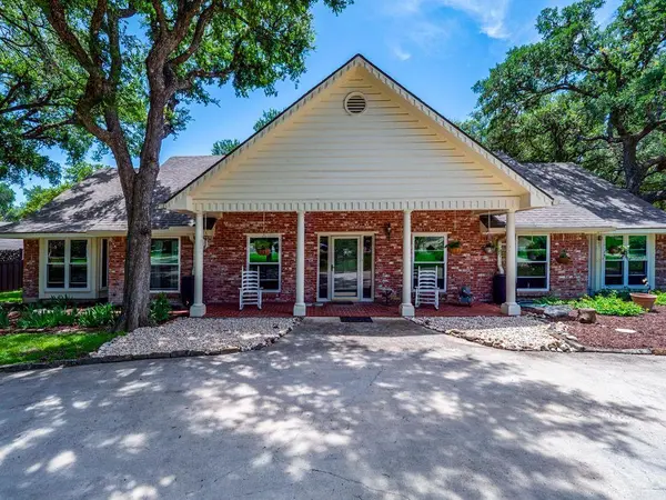 97 W Mimosa CIR, San Marcos, TX 78666