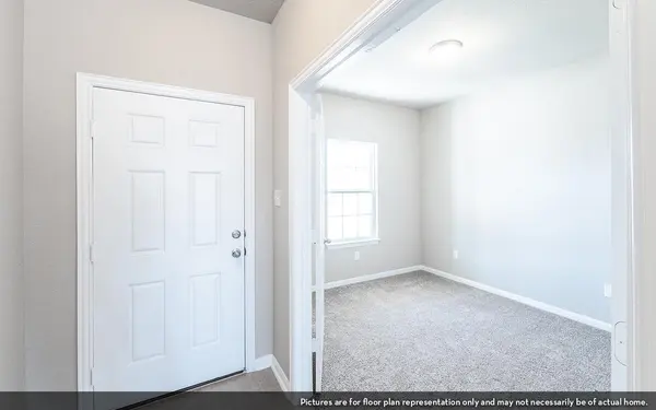 217 Lina WAY, Seguin, TX 78155