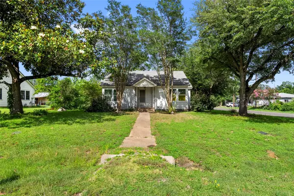 513 N Avenue F, Elgin, TX 78621