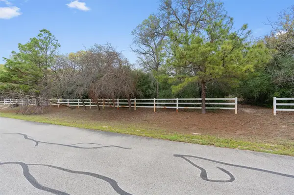 124 Kingwood DR, Elgin, TX 78621