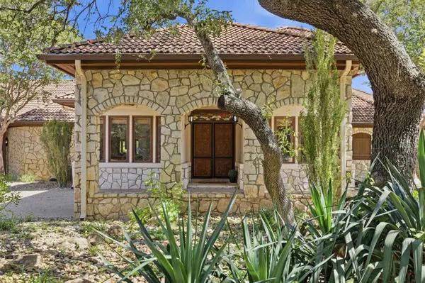 1600 Las Entradas DR, Spicewood, TX 78669