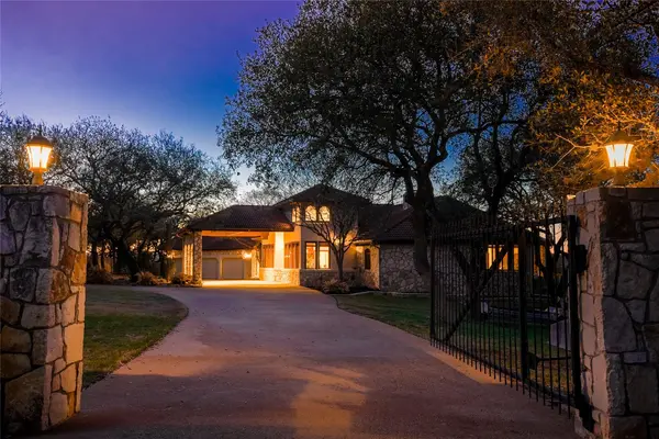 1600 Las Entradas DR, Spicewood, TX 78669