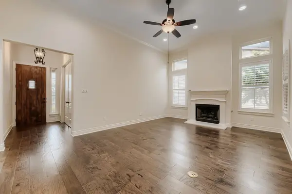 105 Lucia CIR #1, Lakeway, TX 78734