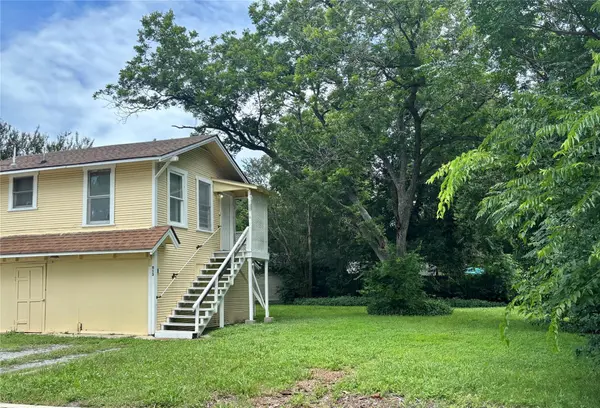 803 Elm ST, Seguin, TX 78155
