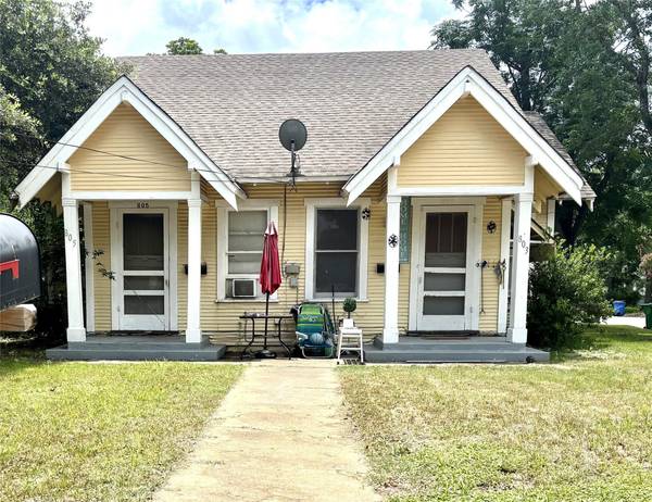 803 Elm ST, Seguin, TX 78155