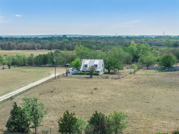 763 Upper Elgin River RD, Elgin, TX 78621