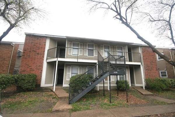 1906 West LOOP #D, Austin, TX 78758