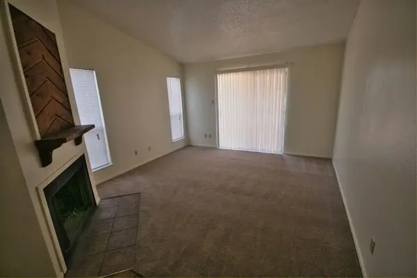 1906 West LOOP #D, Austin, TX 78758