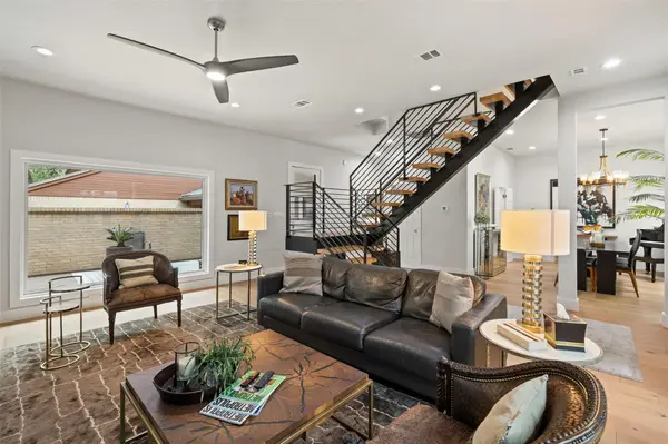 1615 Spyglass DR #4, Austin, TX 78746