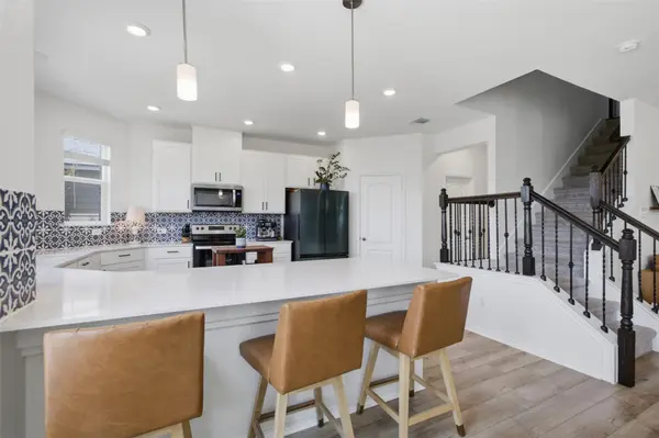 110 Sweet Autumn DR, Georgetown, TX 78626
