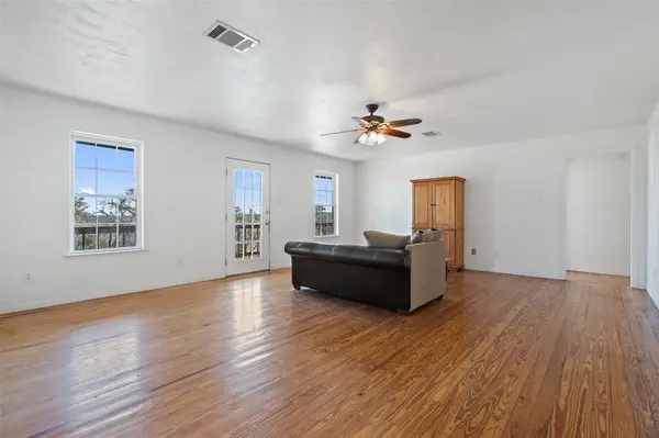 1401 Pursley RD, Dripping Springs, TX 78620