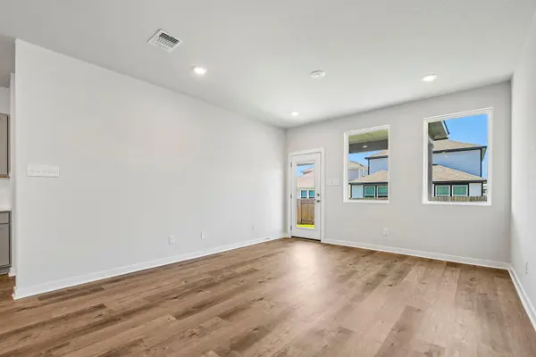 217 Firefox WAY, Jarrell, TX 76537