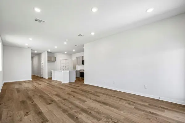 217 Firefox WAY, Jarrell, TX 76537