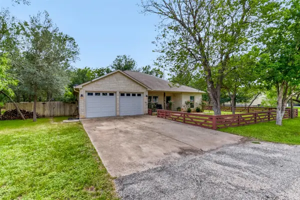 115 Mokulua LN, Bastrop, TX 78602