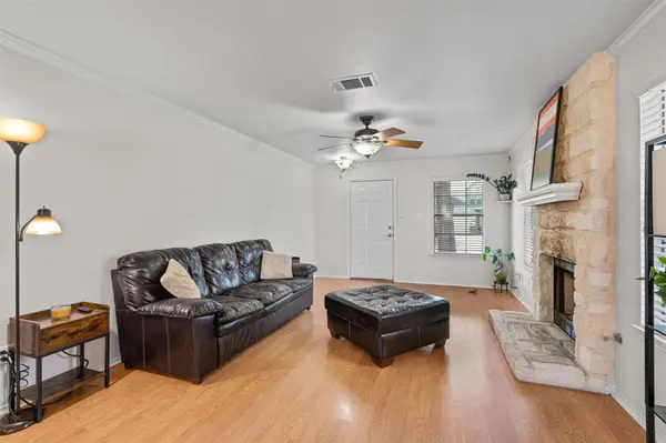 1406 Green Terrace DR, Round Rock, TX 78664