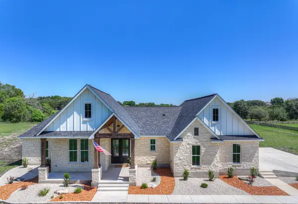 110 Lake Village RD, Seguin, TX 78155